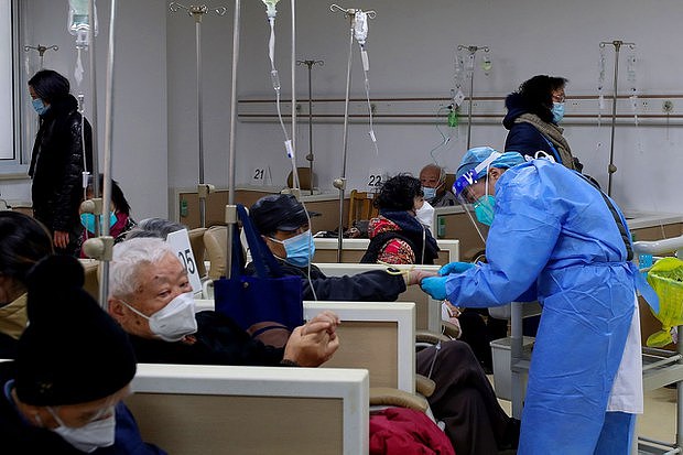 上海医院人满为患　疫苗受害者母女染疫难就医