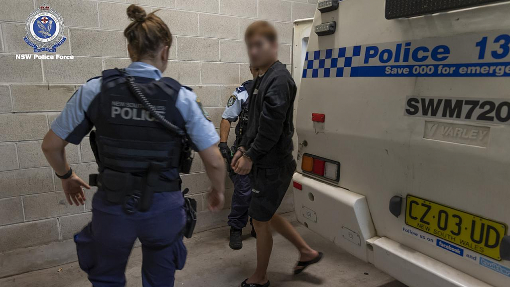 悉尼警方展开突袭行动，3名华男被捕！疑卷入$10亿冰毒大案（组图） - 3