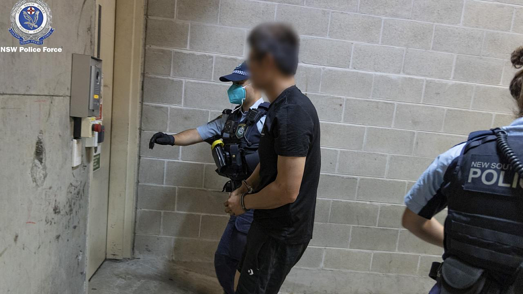 悉尼警方展开突袭行动，3名华男被捕！疑卷入$10亿冰毒大案（组图） - 4