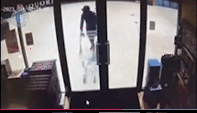 珀斯暴徒一晚洗劫四地超市，作案手法疯狂，现场视频曝光（组图） - 5