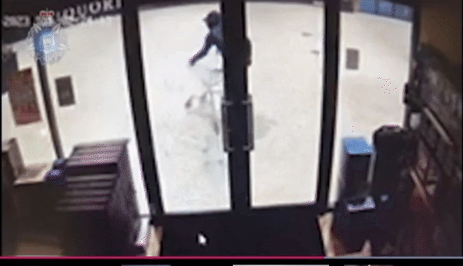 珀斯暴徒一晚洗劫四地超市，作案手法疯狂，现场视频曝光（组图） - 6