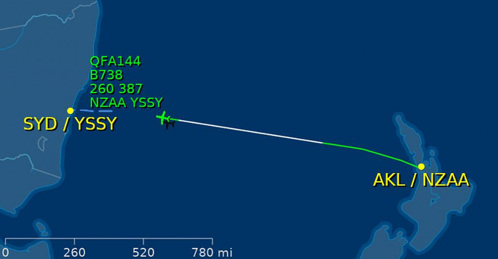 突发！澳航飞悉尼航班引擎故障，Mayday求救！已安全着陆，乘客亲述：只听到巨响，不知发生何事（视频/组图） - 16
