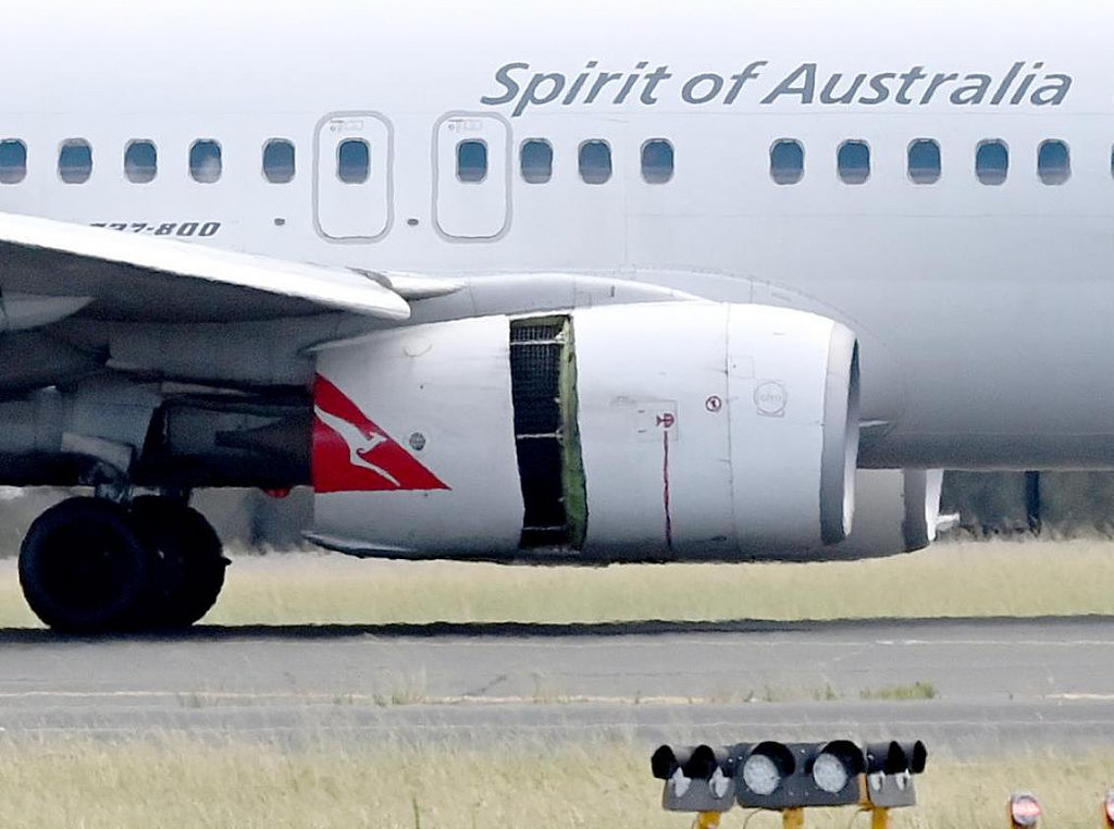 突发！澳航飞悉尼航班引擎故障，Mayday求救！已安全着陆，乘客亲述：只听到巨响，不知发生何事（视频/组图） - 5