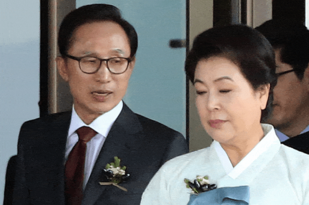 韩总统夫人穿军装被批抢风头！全身整容脸戏太多，曾为夫竞选总统贿赂记者（组图） - 7