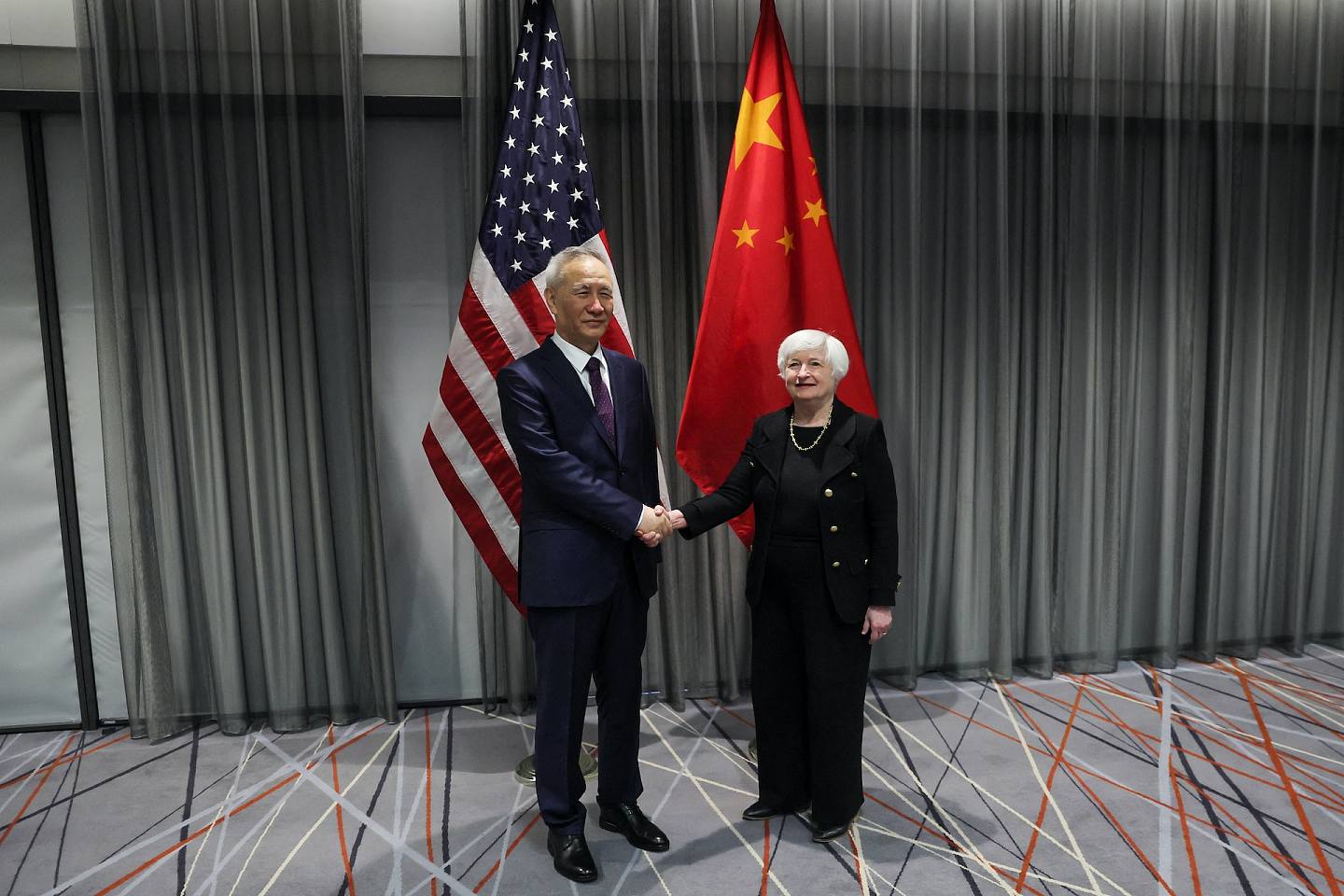 中国国务院副总理刘鹤2023年1月18日在在瑞士苏黎世会晤美国财长耶伦（Janet Yellen）（Reuters）