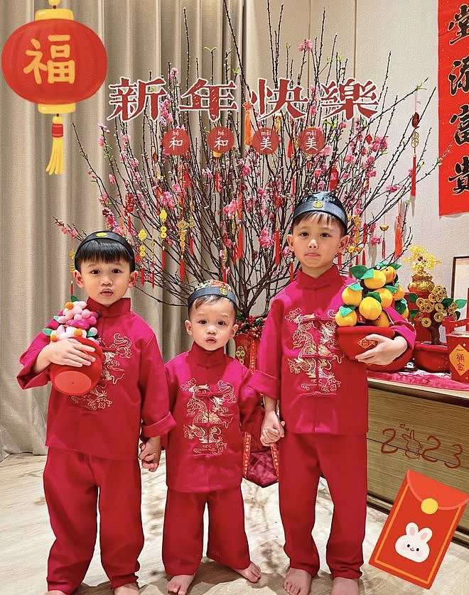 胡杏儿夫妇春节给儿子们发红包，母子四人穿唐装，牵手逛街好拉风（组图） - 7