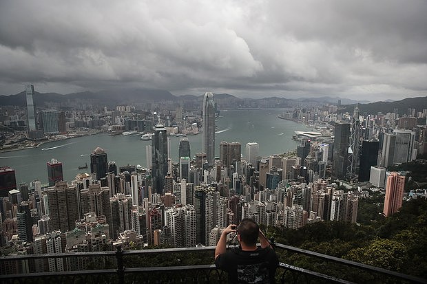 疫情下外国企业出逃三年  香港经济可否恢复荣光？