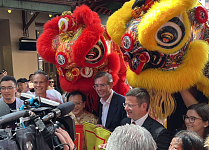 “新年快乐！” 新州州长及多元文化厅长现身悉尼唐人街，向华社拜年（视频/组图）