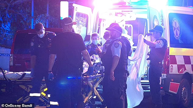 悉尼连发两起坠楼事件！1男子摔成重伤，当街接受开胸手术（视频/组图） - 8
