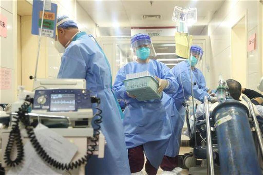 大陆公布1月20日至26日，31个省区市和新疆生产建设兵团医疗机构累计在院新冠病毒感染相关死亡病例6364例。 （示意图／中新社）