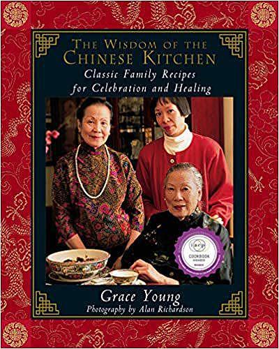 楊玉華1999年出版的「中國廚房的智慧」保存中國傳統烹飪的食譜，成就備受肯定。（...