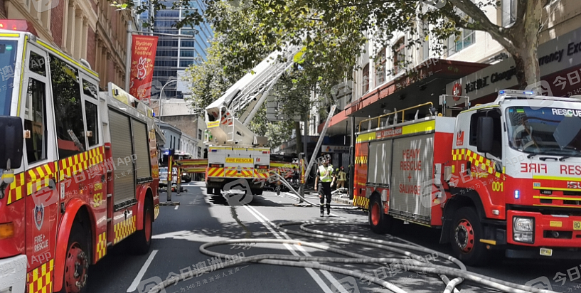 突发！悉尼唐人街中餐馆失火，现场浓烟密布，多辆消防车赶抵封路扑救（视频/组图） - 3