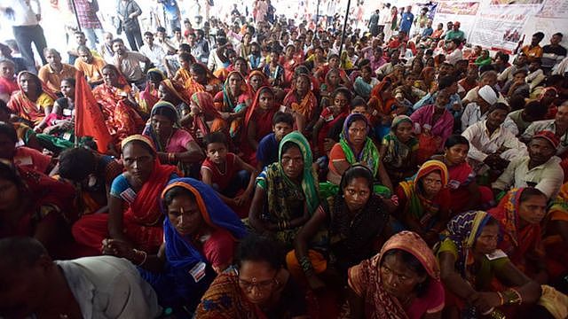 甘地国家乡村就业担保计划(MGNREGS)里面的劳工被拖欠工资，2022年8月，新德里