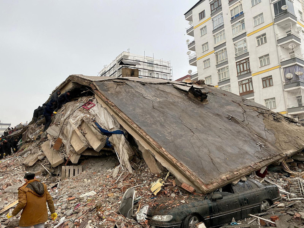 土耳其地震，东南部最大城迪亚巴克尔（Diyarbakir）灾情。 路透社