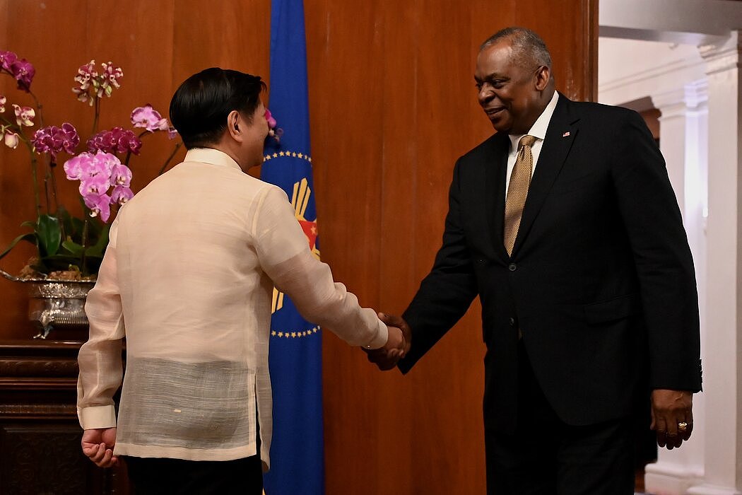 上周，菲律宾总统小费迪南德·马科斯和美国国防部长劳埃德·奥斯汀在马尼拉会面。
