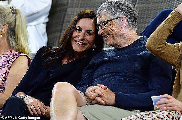 比尔·盖茨的60岁恋人现身！甲骨文CEO的遗孀，比贝索斯女友高级（组图） - 3