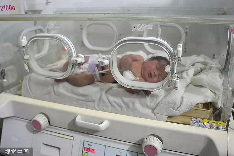 获救时脐带连着遇难妈妈，“奇迹宝宝”被数千人提出领养！（视频/图） - 1