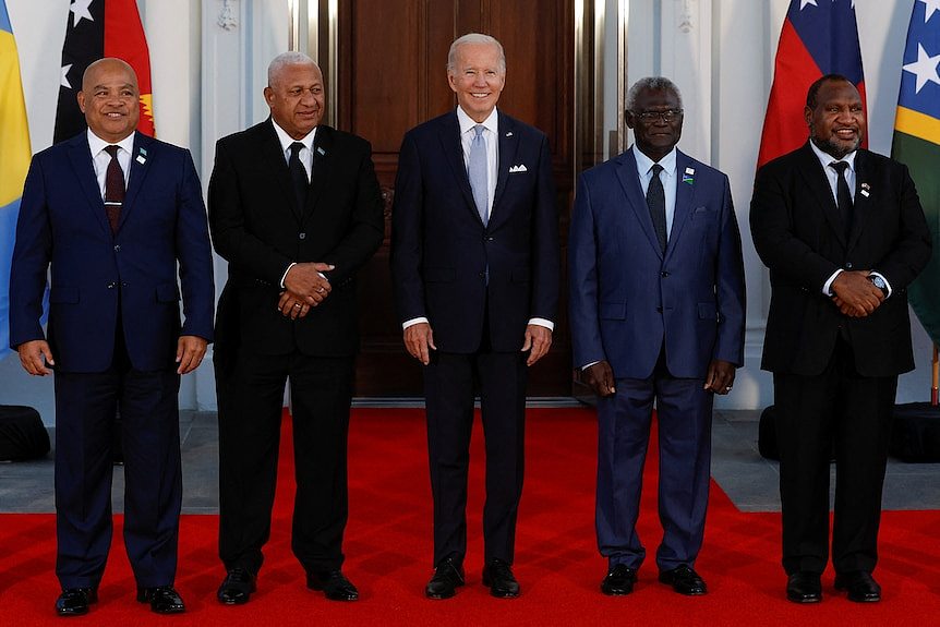 Joe Biden poses with four Pacific Islands leaders. 