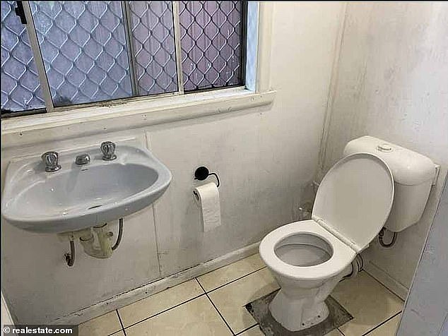 The listing advertises a one-bathroom (pictured), one-bedroom 'apartment' for a whopping $360 per week
