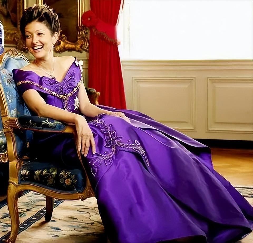 华裔金融女逃离欧洲王室，41岁再婚被骗，她的人生比戴安娜精彩（组图） - 8