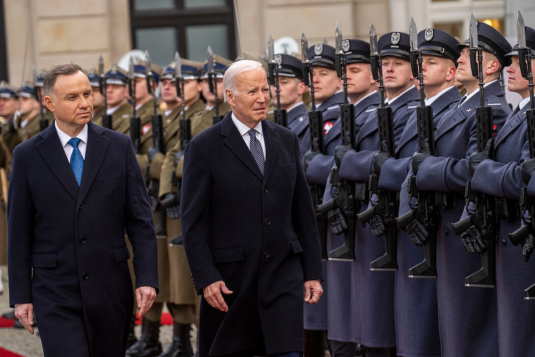 拜登周二在华沙与波兰总统安杰伊·杜达会面。
