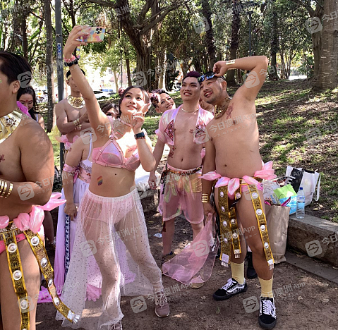 悉尼同性恋狂欢节游行盛大回归！艾博年亮相创造历史，华人方阵引爆全场（视频/组图） - 83