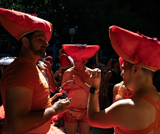 悉尼同性恋狂欢节游行盛大回归！艾博年亮相创造历史，华人方阵引爆全场（视频/组图） - 56