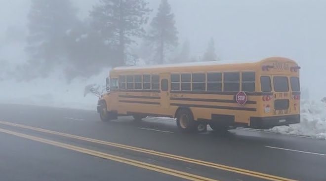 600名学生参加科学营，因暴风雪被困山上3天！家长急疯了（组图） - 2