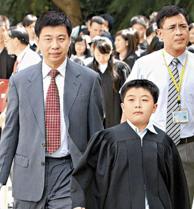 惊了！美国大学招了个“18岁博士毕业”的中国神童教授？（组图） - 3