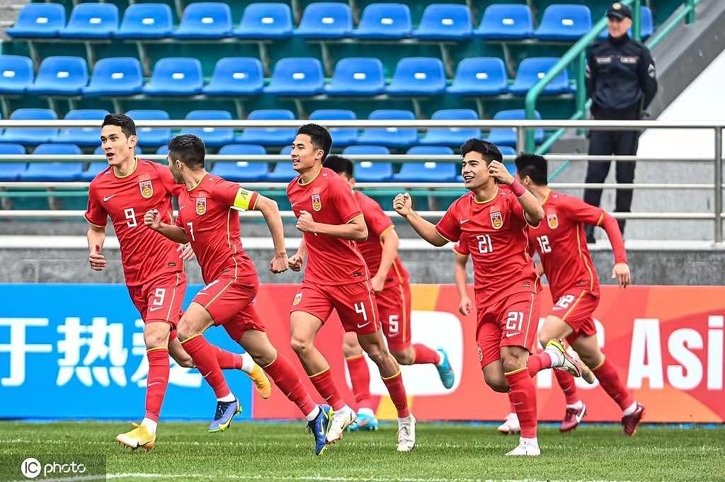 U20亚洲杯：开门黑！中国1-2遭日本逆转，下半场4分钟连丢2球（视频/组图） - 15