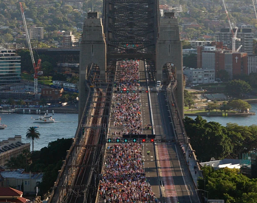 悉尼同性恋狂欢节45周年庆祝大游行开始！5万人涌上街头，总理外长齐参与！海港大桥及CBD封路（视频/组图） - 11