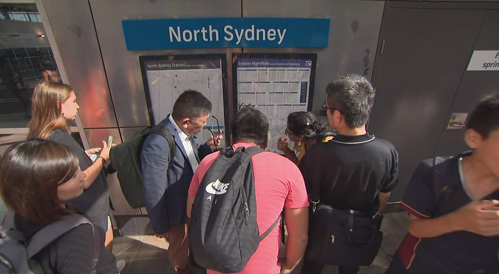 通信故障致服务暂停，悉尼城铁大面积延误！到处人山人海，Uber趁机涨价（组图） - 22