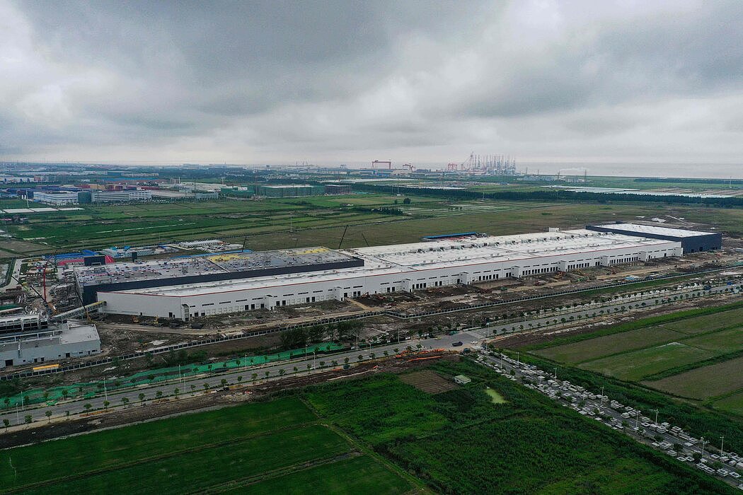 2019年上海，建设中的特斯拉工厂。