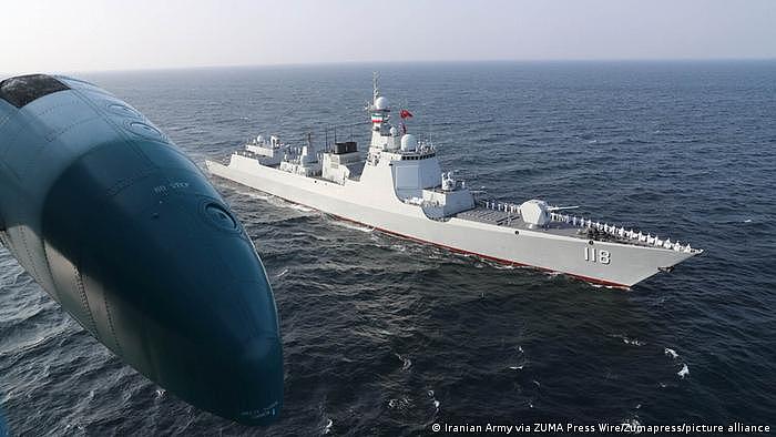 中国、俄罗斯、伊朗在阿曼湾举行海上联合军演