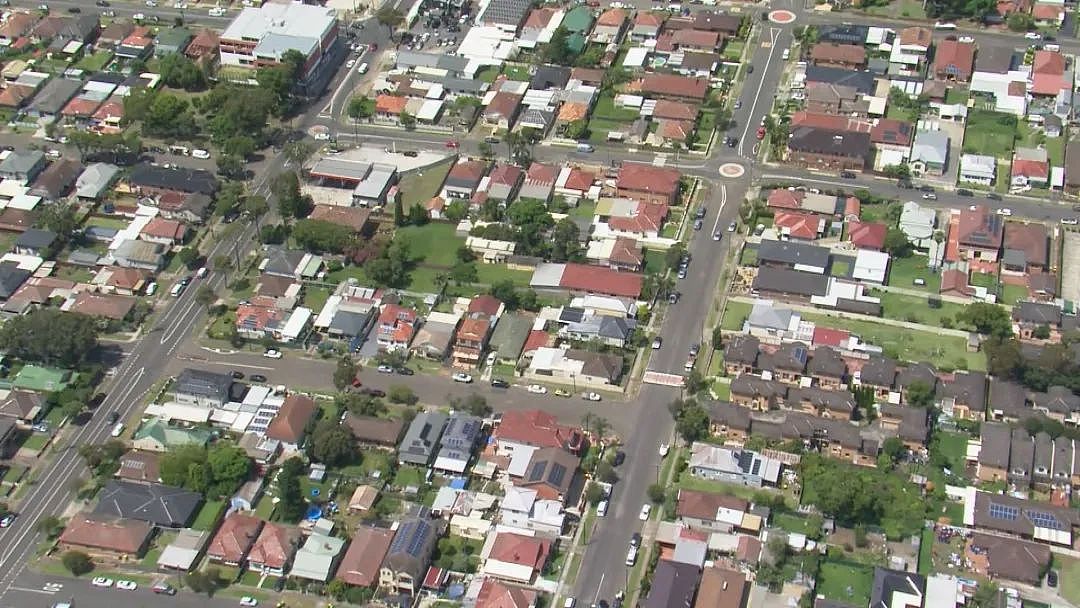西澳人经济压力“爆表”！1/3住房者急寻房客，以削减生活成本！消费信心降至6年来最低（组图） - 2