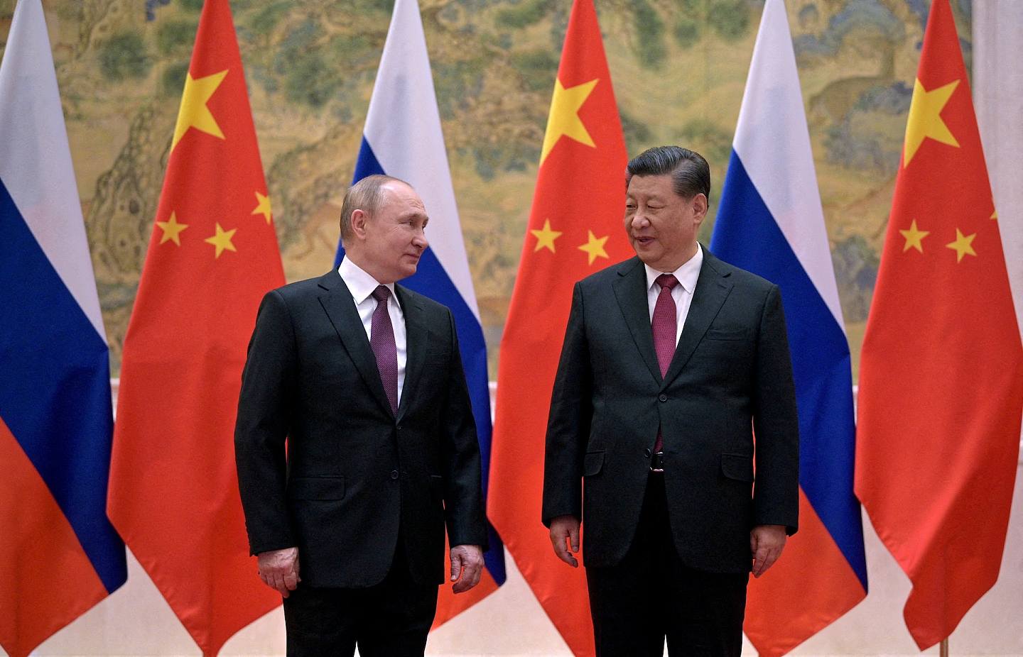 圖為2022年2月，普京訪問北京與習近平會面。（Reuters）