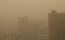中国沙尘暴范围续扩大，多地空污指数爆表（图）