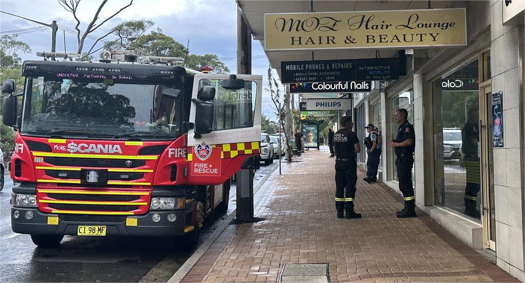 悉尼手机店今晨突发火灾，约100人紧急疏散！大批消防员抵达（组图） - 4