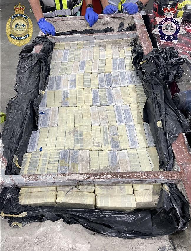昆州警方破获史上第二大毒品走私案，336公斤海洛因藏土块中入境（组图） - 3