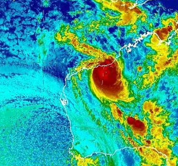 最高风速288km/h！五级飓风Ilsa登陆澳洲，“如同火车过境”（视频/组图） - 3