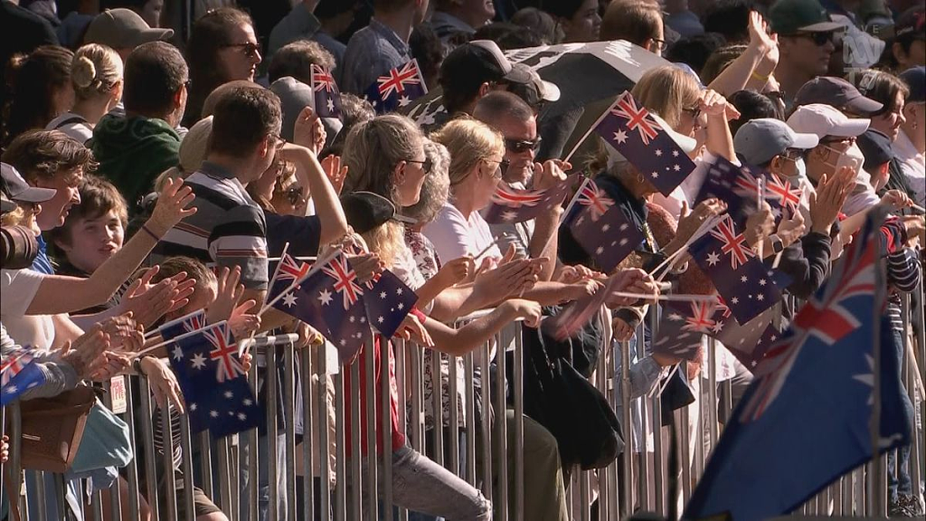 澳洲多地举行澳新军团日纪念活动及游行，大批民众涌上街头！艾博年：愿战争停息（组图） - 10