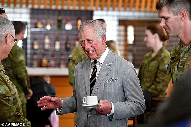 未正式邀请英国国王访澳，艾博年被指“不遵守王室礼仪”（组图） - 5