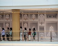 纽时：中国消费者回归，奢侈品牌在华销售重迎春天（组图）