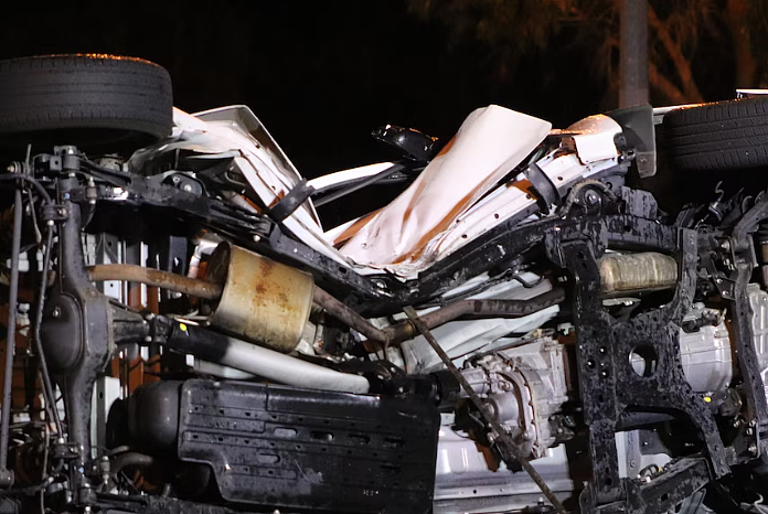 车辆严重变形！珀斯南部发生恐怖车祸，两司机当场死亡，两孩送医（组图） - 3