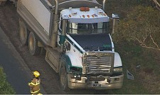 墨尔本校车事故致多名儿童惨遭截肢，49岁卡车司机被控危险驾驶！（组图）