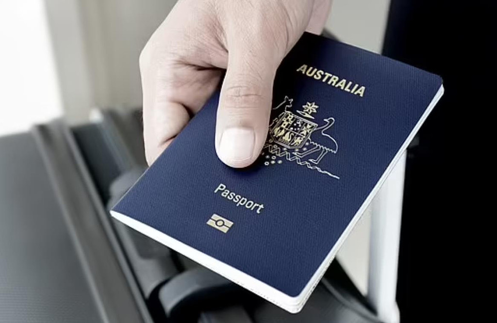 2023全球护照“含金量”排行榜公布！澳洲排名跌至38，第一名出人意料（组图） - 3