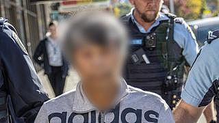 21年间猥亵多名女性，悉尼64岁男子被捕！被控9项罪（组图） - 2