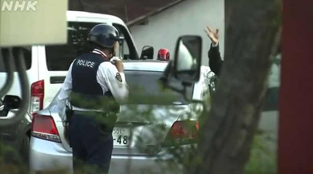 还在对峙！日本枪击事件已致2名警察和1女子死亡（组图） - 1