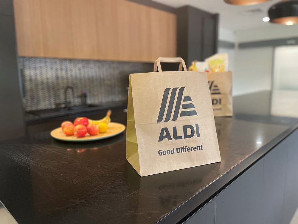 Aldi宣布今起逐步淘汰塑料袋，并用25澳分纸袋替代（组图） - 2