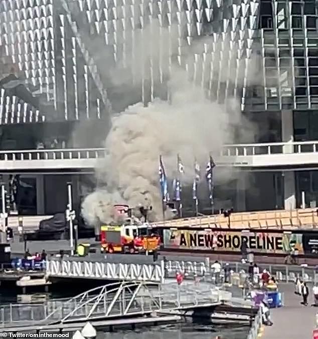 A food truck has caught on fire, with smoke flowing into the air at Darling Harbour in Sydney